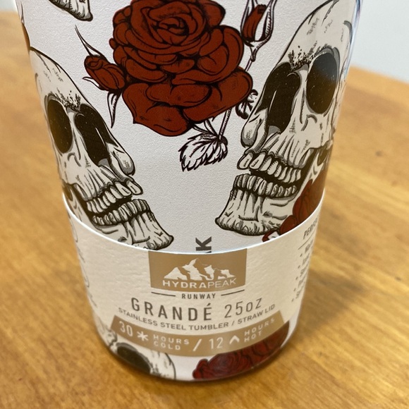 NWT.  Hydra peak, 25oz., stainless steel tumbler with straw/lid. - Picture 2 of 11